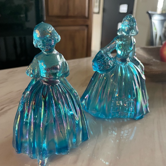 SET OF 2 BLUE  IRIDESCENT GLASS SOUTHERN BELLE FIGURES - Picture 1 of 12
